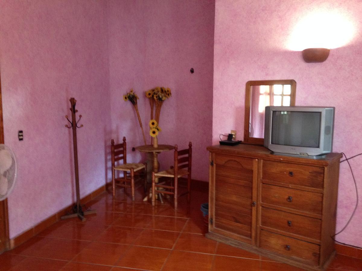 Hospedaje Ornelas Hotell Tepoztlán Eksteriør bilde